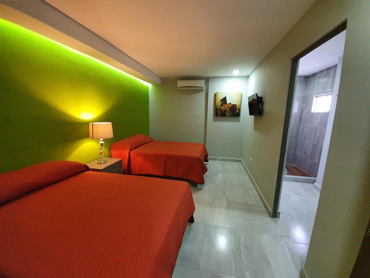 Hotel Hc Express Монтеррей Екстер'єр фото